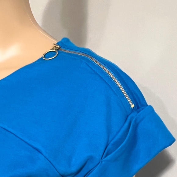 Lands End Roll sleeve tee with zipper shoulder - Picture 5 of 8